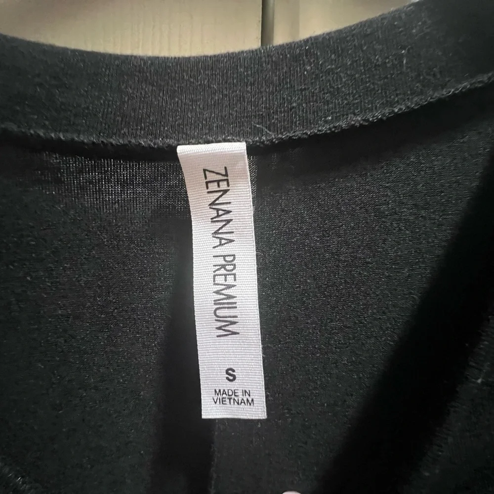 Hi-Lo Top - Picture 3 of 4